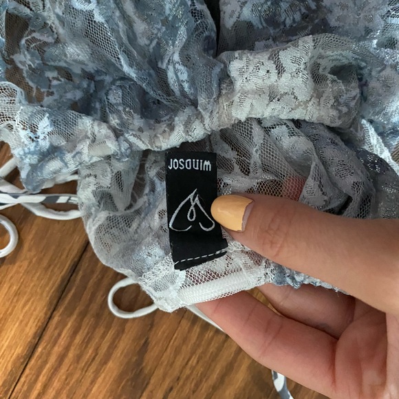 Blouse - Picture 2 of 2